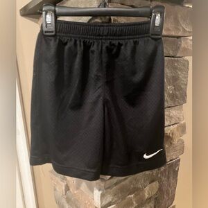 Boy’s Nike shorts 5